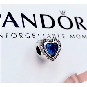 Autentic pandora charm new never used 🥰🚨🚨🚨🚨🚨